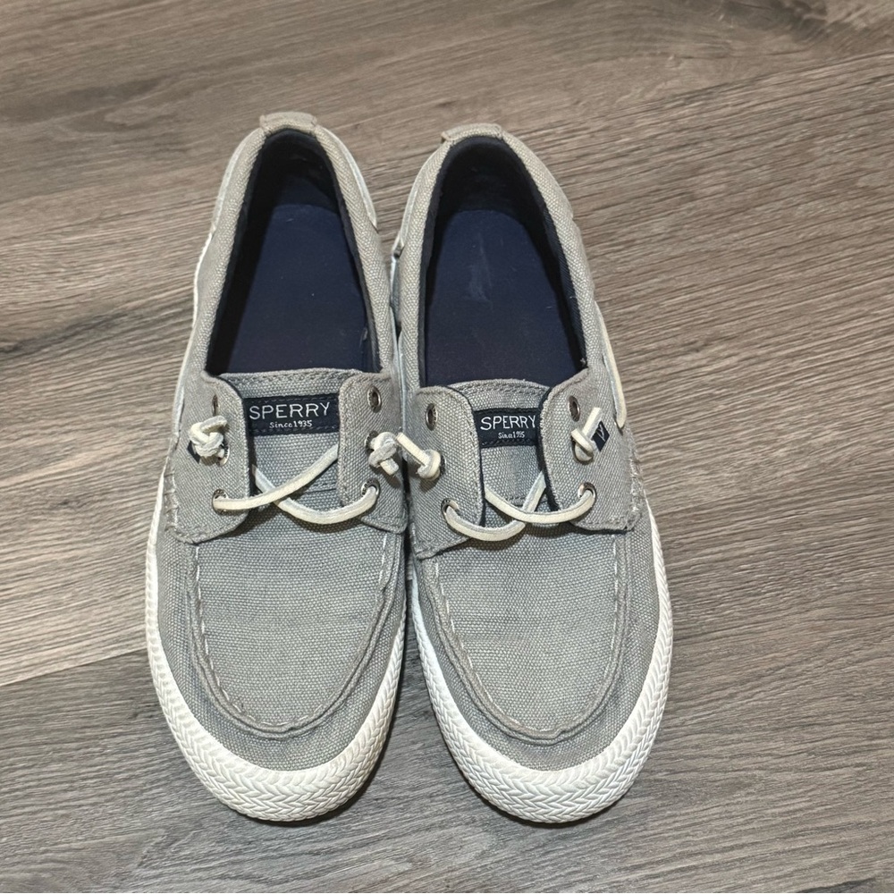 Sperry Top-sider gray canvas boat shoes with leather laces, women’s size 7.5